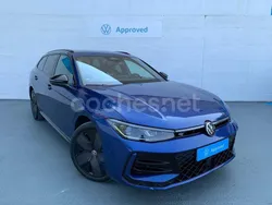 Azul Usado 2024 VW Passat R-line Familiar | 53.650 €