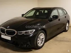 Negro Usado 2021 BMW 318 Familiar | 24.990 € (Buen precio)