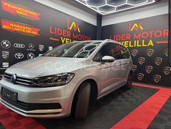 Gris / plata Usado 2022 VW Touran Advance Monovolumen | 29.990 € (Caro)