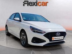 Blanco Usado 2024 Hyundai i30 Berlina | 17.390 € (Precio justo)
