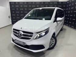 Blanco Usado 2024 Mercedes V220 Monovolumen | 59.700 € (Caro)