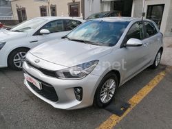 Gris / plata Usado 2017 Kia Rio Berlina | 13.490 € (Caro)