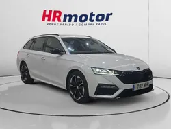 Blanco Usado 2023 Skoda Octavia RS Familiar | 27.990 € (Precio justo)