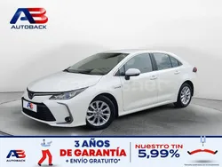 Blanco Usado 2020 Toyota Corolla Active Berlina | 22.500 € (Un poco caro)