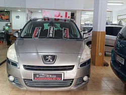 Beige Usado 2011 Peugeot 5008 Sport Monovolumen | 5990 € (Buen precio)
