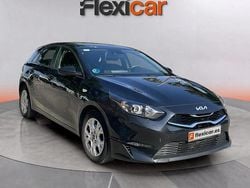 Negro Usado 2023 Kia Ceed 2 Berlina | 16.090 € (Precio justo)