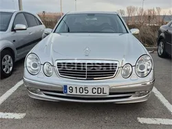Gris / plata Usado 2003 Mercedes E270 Avantgarde Familiar | 8000 €