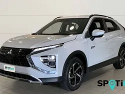 Blanco Usado 2022 Mitsubishi Eclipse Cross SUV | 34.000 €