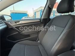 Gris / plata Usado 2018 VW Golf VII Advance Berlina | 12.700 € (Precio justo)