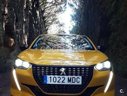 Amarillo Usado 2023 Peugeot 208 Allure Utilitario | 16.000 € (Precio justo)