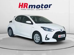 Blanco Usado 2021 Toyota Yaris Hybrid Business Edition Utilitario | 15.100 € (Precio justo)