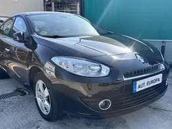 Negro Usado 2011 Renault Fluence Dynamique Berlina | 5490 € (Precio justo)