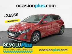 Rojo Usado 2024 Hyundai i20 Berlina | 21.300 € (Precio justo)