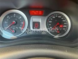 Granate Usado 2007 Renault Clio II Authentique Berlina | 2800 € (Precio justo)