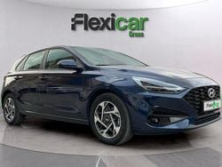 Azul Usado 2024 Hyundai i30 Berlina | 17.090 € (Precio justo)