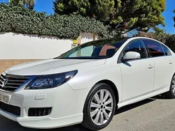 Blanco Usado 2011 Renault Latitude Initiale Berlina | 8000 €