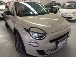 Gris Usado 2024 Fiat 600 SUV | 24.950 € (Precio justo)