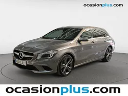 Gris / plata Usado 2016 Mercedes CLA220 Shooting Brake Urban Familiar | 24.800 € (Un poco caro)