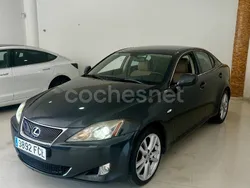 Gris / plata Usado 2006 Lexus IS220d Luxury Line Berlina | 4990 € (Precio justo)