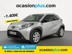 Gris / plata Usado 2024 Toyota Aygo Play Utilitario | 15.200 € (Precio justo)