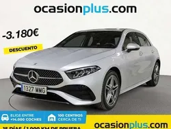 Plateado Usado 2023 Mercedes A250 Advanced Utilitario | 31.810 € (Buen precio)