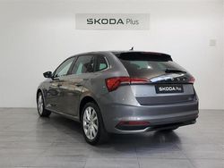 Gris Usado 2024 Skoda Scala Selection Utilitario | 20.500 € (Precio justo)
