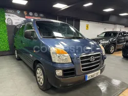 Azul Usado 2006 Hyundai H-1 Monovolumen | 7499 € (Un poco caro)