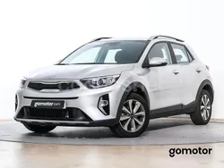 Gris / plata Usado 2024 Kia Stonic SUV | 19.990 € (Precio justo)