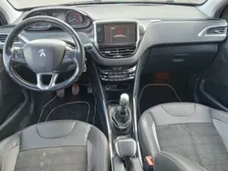 Negro Usado 2015 Peugeot 2008 Allure SUV | 9900 € (Precio justo)