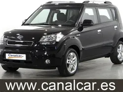 Negro Usado 2010 Kia Soul SUV | 8211 €