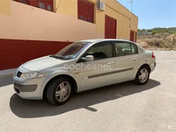 Beige Usado 2004 Renault Mégane II Dynamique Berlina | 1500 €