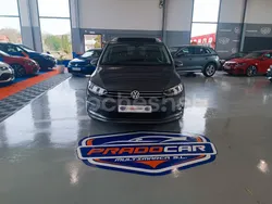 Gris / plata Usado 2019 VW Touran Advance Monovolumen | 21.900 € (Precio justo)