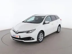 Blanco Usado 2017 Toyota Auris Touring Sports Active Familiar | 13.899 € (Precio justo)