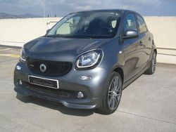 Gris / plata Usado 2017 Smart ForFour Brabus Berlina | 18.900 €