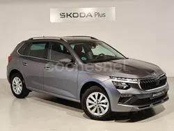 Gris / plata Usado 2024 Skoda Kamiq Selection SUV | 21.500 € (Un poco caro)