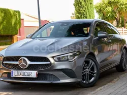 Gris / plata Usado 2020 Mercedes CLA180 Shooting Brake Familiar | 20.900 € (Buen precio)