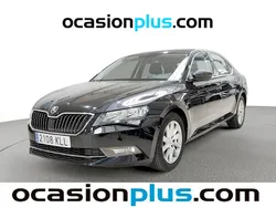 Negro Usado 2018 Skoda Superb Ambition Berlina | 15.810 € (Super precio)