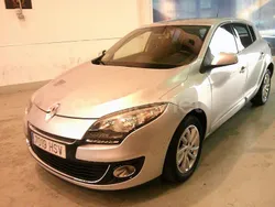 Gris / plata Usado 2013 Renault Mégane GrandTour Dynamique Familiar | 4590 € (Super precio)