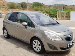 Gris / plata Usado 2012 Opel Meriva Excellence Monovolumen | 3900 € (Buen precio)