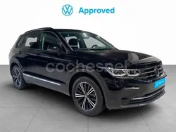 Negro Usado 2024 VW Tiguan Life SUV | 33.990 € (Precio justo)