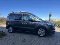 Gris / plata Usado 2017 Ford Tourneo Courier Titanium Monovolumen | 12.250 € (Precio justo)