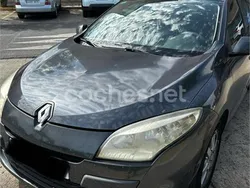 Gris / plata Usado 2008 Renault Mégane III Expression Berlina | 5000 € (Precio justo)