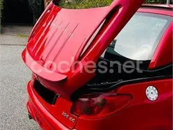 Rojo Usado 2006 Peugeot 206 CC Descapotable | 4000 €