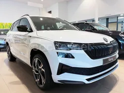 Blanco Nuevo 2025 Skoda Karoq SportLine SUV | 36.900 € (Un poco caro)
