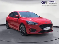 Rojo Usado 2022 Ford Focus ST-Line | 19.500 € (Un poco caro)