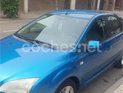 Azul Usado 2007 Ford Focus Ambiente Berlina | 2980 € (Precio justo)