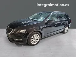 Negro Usado 2020 Skoda Octavia G-TEC Ambition Familiar | 16.900 €