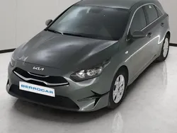 Verde Usado 2024 Kia Ceed Utilitario | 19.990 € (Precio justo)