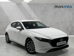 Blanco Usado 2024 Mazda 3 Prime-Line Berlina | 24.900 €