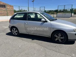 Gris / plata Usado 2002 Seat Ibiza Sport Berlina | 1050 € (Un poco caro)